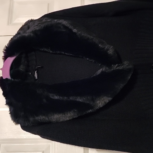 Daisy Fuentes Long Button Up Sweater Coat with Removable Faux Fur Collar - Picture 5 of 7